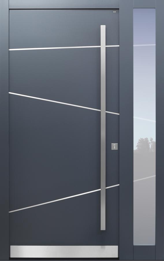 Haustür anthrazit mit Edelstahllisenen auf Kundenwunsch mit Seitenteil RG Modell B9